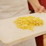 ペレグリーノ - 目の前で手打ちされたタリアテッレ