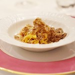 ペレグリーノ - ビアンケットトリュフをのせたタリアテッレ