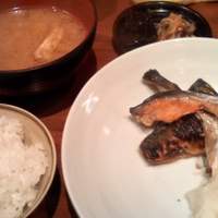 銀平 北新地店 - 焼き魚は鯖と鮭