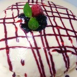 ちゅら海カフェ かふぅ - レアチーズパンケーキ