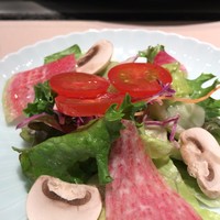 和黒 新神戸店 - まずはサラダから