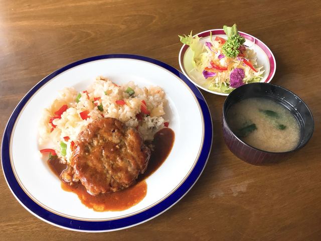 レストラン湖上 - 川辺沖（ハンバーグ）の写真