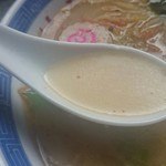 武田そば屋 - スープの感じです。やさしい味噌味
