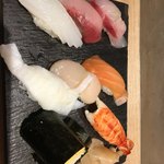 Sushikichisampei - 寿司八貫盛り
