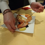 中納言 - スタッフの方が伊勢海老の身をほぐしてくれました