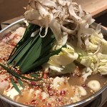 もつ鍋・水炊き 博多若杉 - 