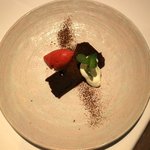 PRIMO - ガトーショコラとフランボワーズのソルベ