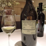 AKI NAGAO - 締めの定番シャルトリューズ