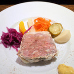 ラトリエ プリュ - 田舎風お肉のパテ（パテドカンパーニュ）