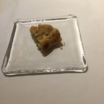 ウシマル - 小鯛(かすご)とアオサ海苔のパイ包み…鱗焼き？