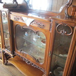 ティーショップ夕日 - 古い調度品も