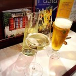 レストラン プティルッソ - 白ワインとビールで乾杯♪