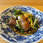 柚木元 - 猪心臓とノビル、行者にんにくの炒め物