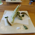 柚木元 - 天竜川産稚鮎と山菜の天ぷら