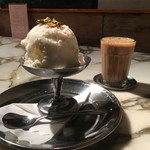 サンバレーホテル - クルフィ、ホットティー