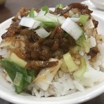 桃谷台湾小籠包 - 魯肉飯