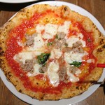 Pizzeria Bakka M'unica - 自家製サルシッチャのマルゲリータ