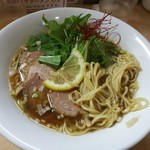 ラーメン たぬき屋 - 中華そば660円