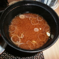 和食 清水 - 絵お前寿司セットの赤出汁