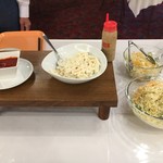 ワカヤマ第2冨士ホテル - マカロニサラダ、生野菜、ごまドレッシング