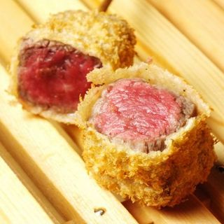 Luxurious Japanese black beef fillet (A5)