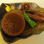 Jugemu - 大根が真っ黒ですがタコの色でタコ大根ともに美味しかったです。