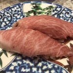 回転寿司 鮨市 - 大間マグロ 大トロ！  魚に見えない！
