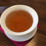 CAFE ホトリ - 今日のお茶は 東方美人 紅茶に近い風味で飲みやすい中国茶、お代わりを下さいましたよ。