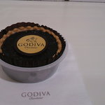 GODIVA - タルトグラッセ　ラズベリー＆ダークチョコレート　546円