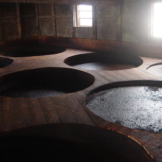 小豆島で創業150年「ヤマロク醤油」の熟成醤油を使用