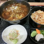 レストラン五井 - カレーうどん＆生姜焼き丼