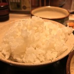 味奈登庵 - #食べログ的に撮るとこうなる。  カレー南蛮そばにごはん。炭水化物に炭水化物。魅惑の組み合わせ。