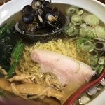 串とろ - 醤油しじみラーメン