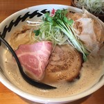 麺ファクトリー ジョーズ - ラーメン(750円)