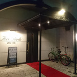 フリー バーズ - 外観①