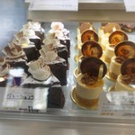 ル・ジャルダン・ブルー - ケーキショーケース