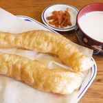 一品軒 - 油条(200円)+豆乳(150円)