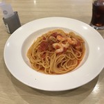 ガスト - 海老のトマトソーススパゲティ。
            税抜549円。
            うまし。