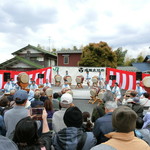 駿河屋 - 各会場で太鼓が鳴り響く