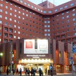 Toriyaki Kurumaya - ラフィラの隣の東急REIホテル