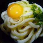 須崎食料品店 - 温かいうどん+生卵（H23.6)