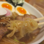 ななふく - 特製ななふくラーメン啜る