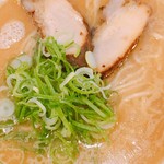 赤麺 梵天丸 - 魚介系とんこつラーメン