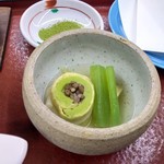 ホテル郡上八幡 - わらびの湯葉巻きふきの煮物