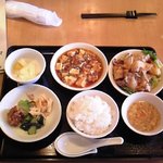 侑膳 - 麻婆豆腐、豚肉甘辛でＢセットです。２０１１年６月