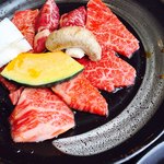 焼肉の吉田 - 肉盛定食のお肉❗️