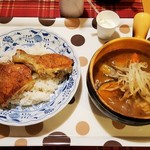 健康的カレー専門店 とら - パリパリ地鶏＆野菜