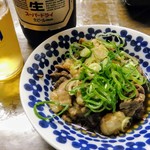 たつ屋 - ホルモン煮込み