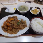 饞嘴巴 台湾無骨香脆鶏柳 - クミンラム肉定食（孜然羊肉）