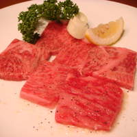 松阪牛炭火焼肉 東海亭 - 上ロースタレ